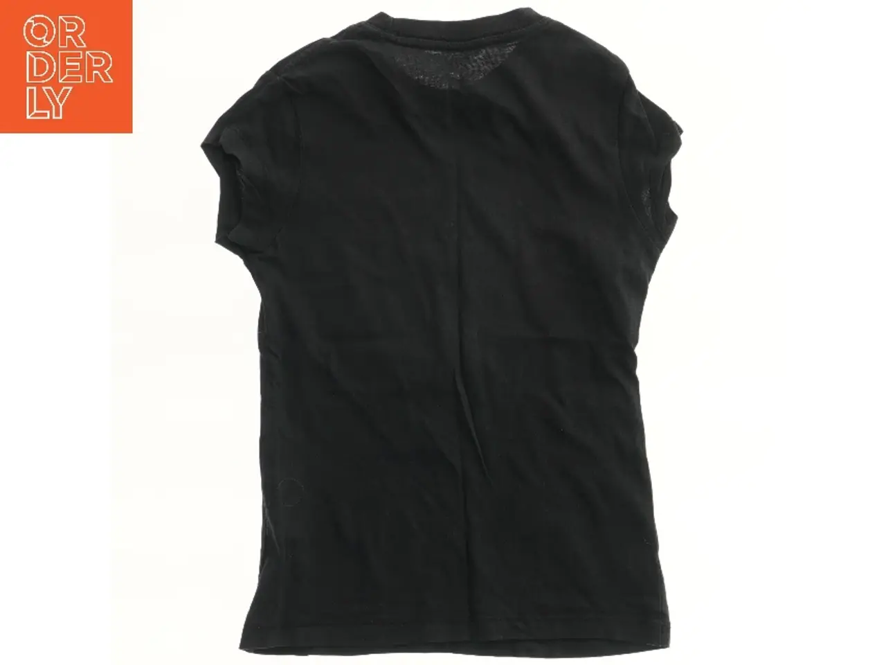 Billede 2 - Sort T-shirt med grafisk design fra Nike (str. 116)
