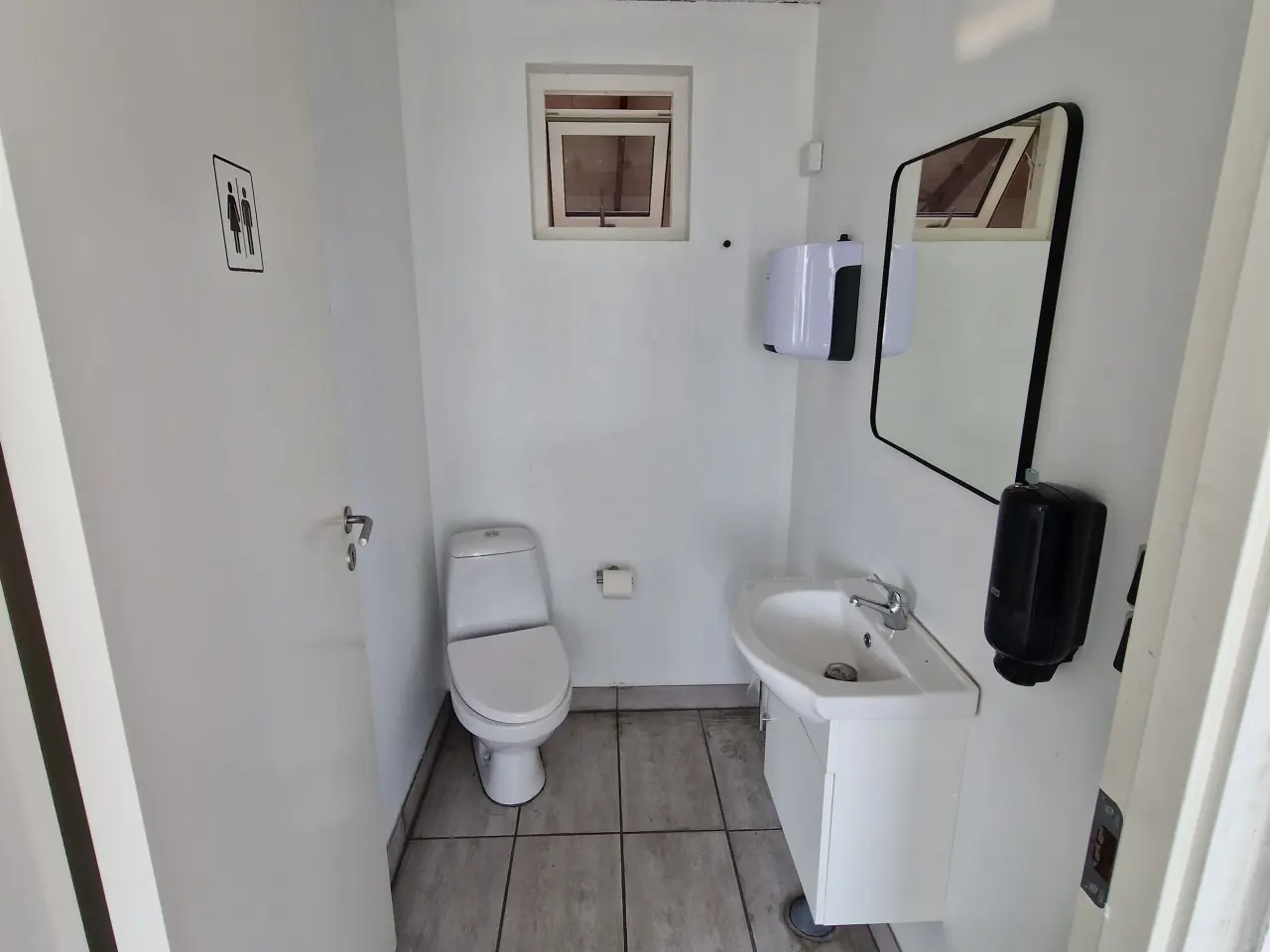 Billede 10 - Erhvervslejemål 253 m² på Herluf Trolles Vej 100,