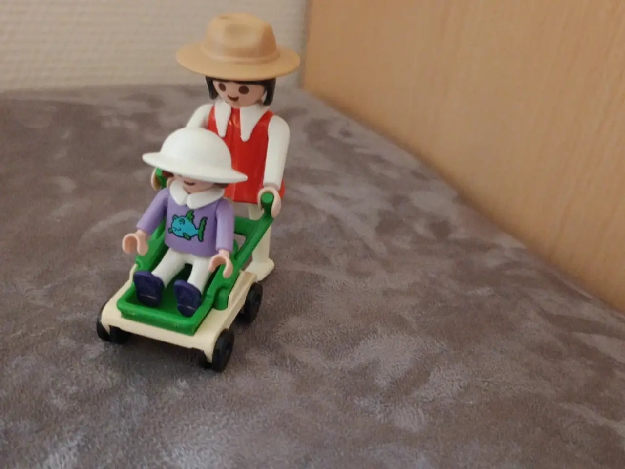 Billede 1 - Playmobil mor med klapvogn