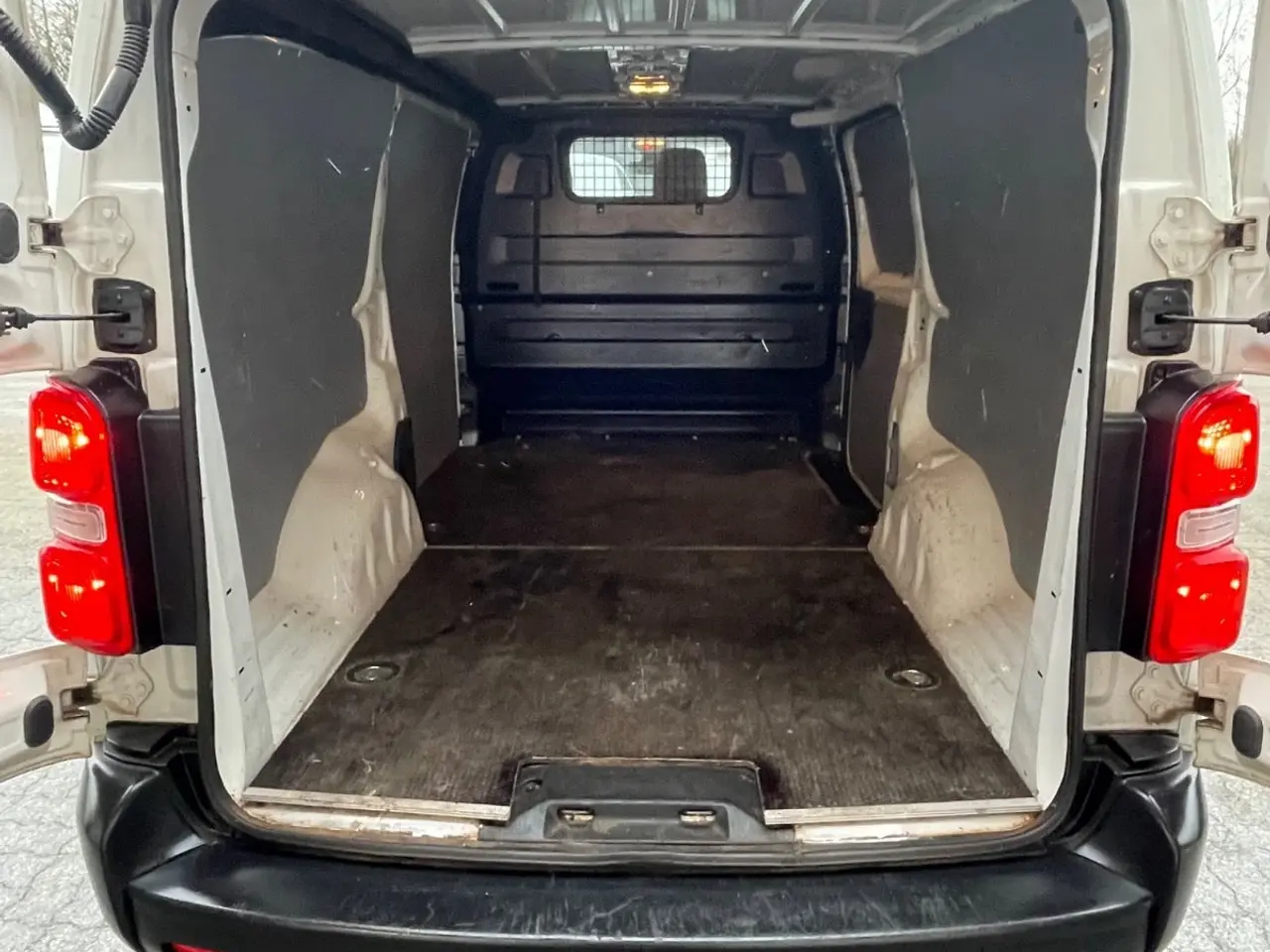 Billede 10 - Peugeot Expert 2,0 BlueHDi 120 L3 Plus Van