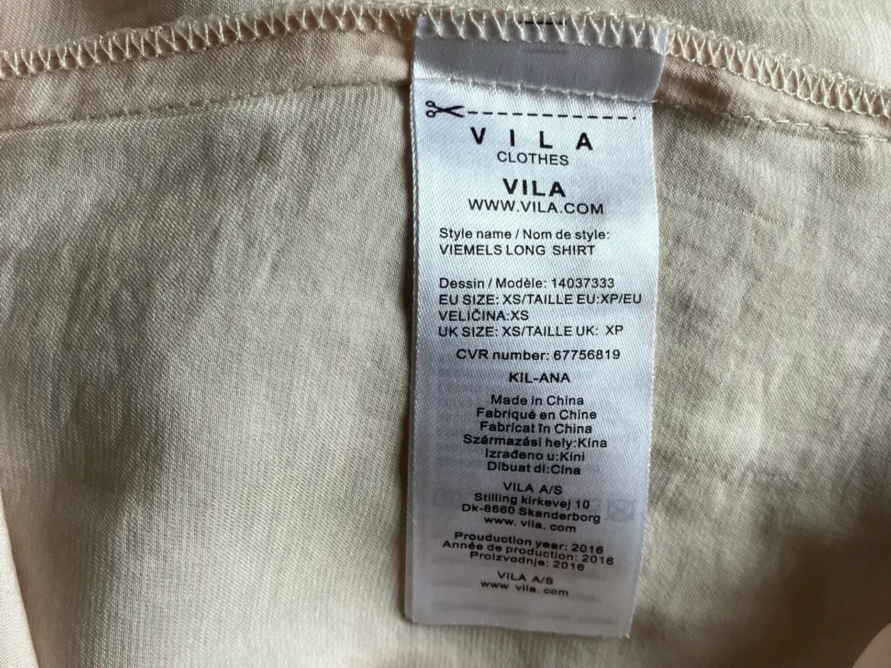 Billede 4 - Beige kjole fra Vila, XS. NY