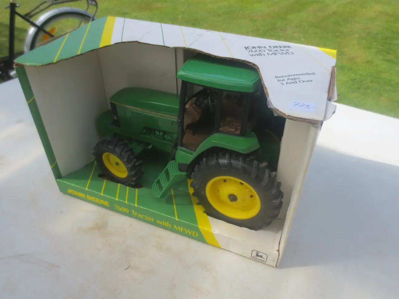 Billede 1 - 1 stk Modeltraktor John Deere 7600 