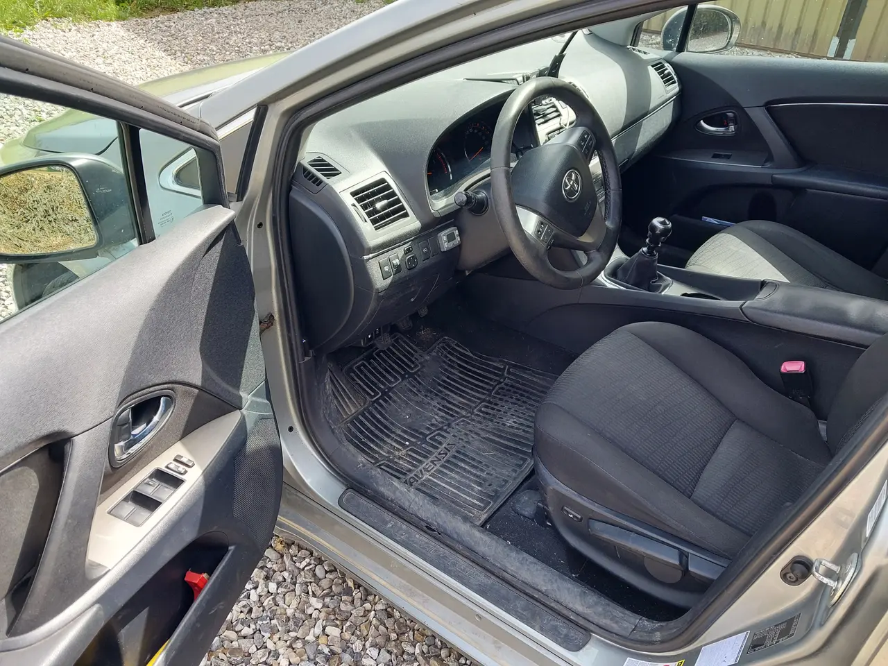 Billede 7 - Avensis 2.0 D stw med 1 år til syn 22-07-2027