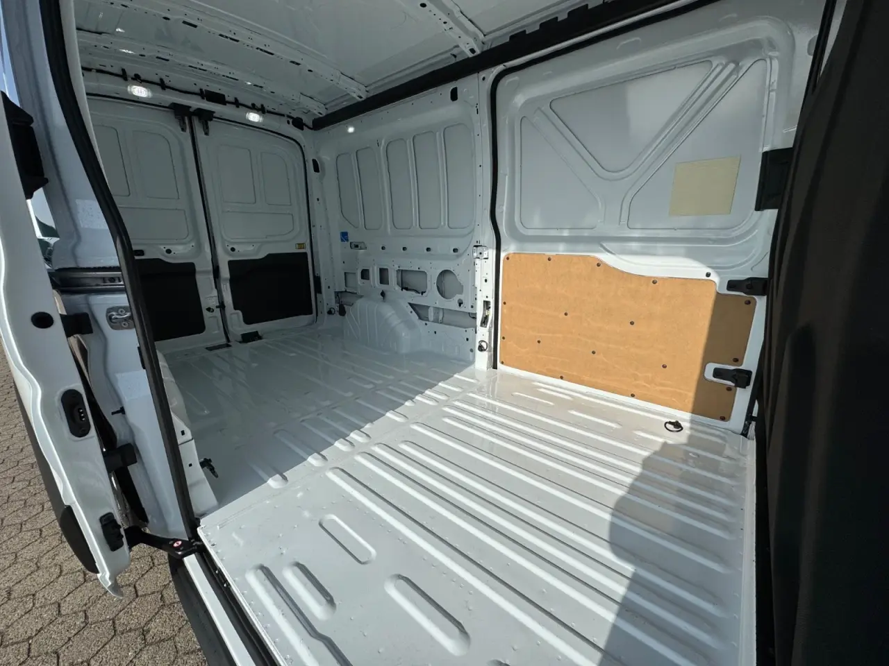 Billede 15 - Ford Transit 350 L3 Van 2,0 EcoBlue Limited aut. H2 FWD