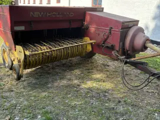 Småballepresser sælges