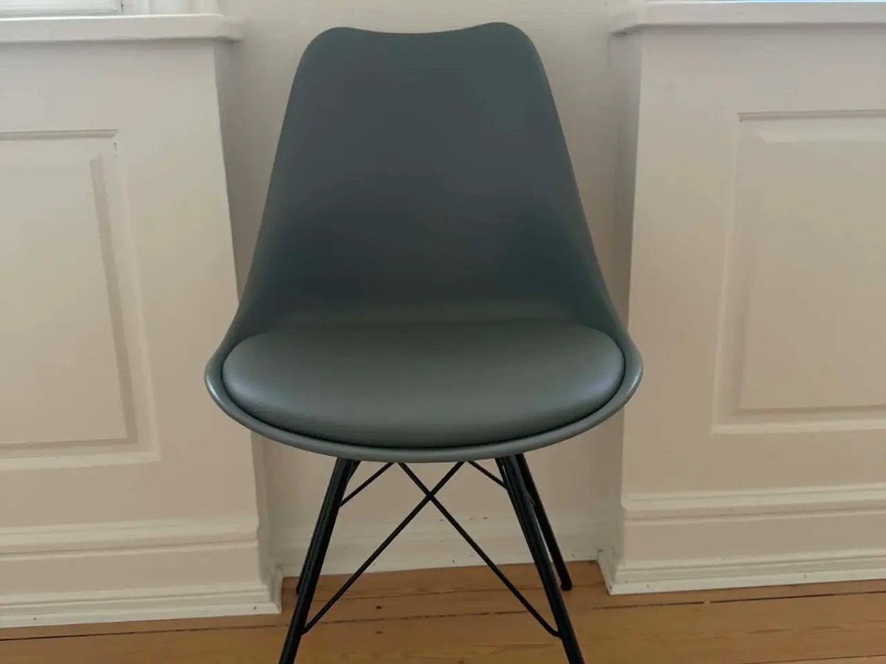 Billede 1 - Grå Spisebordstole - 600kr