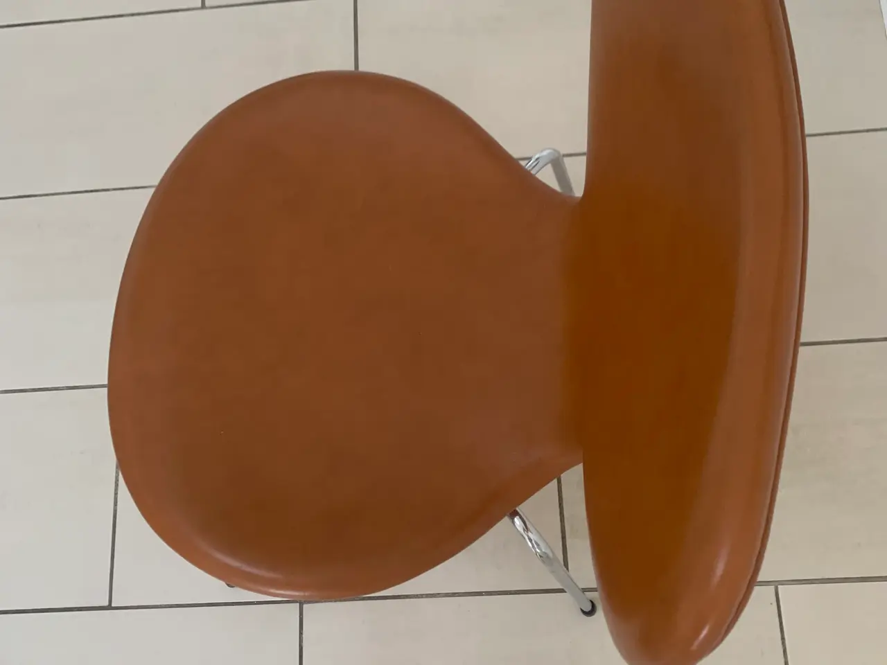 Billede 9 - Arne Jacobsen syverstole 3107 i læder