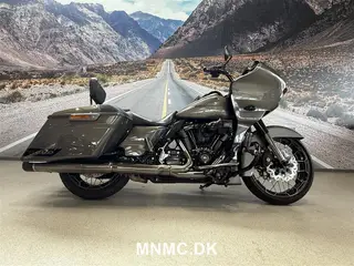 Harley-Davidson FLTRXSE ROAD GLIDE CVO 117"