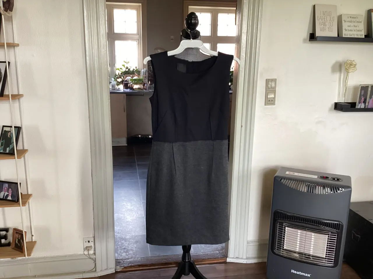 Billede 2 - Kjoler Str: 38-40- M