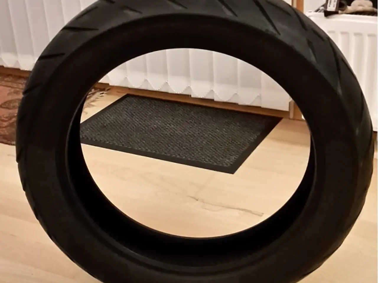 Billede 7 - Metzeler Bagdæk 150/70-R17 med 3mm mønster