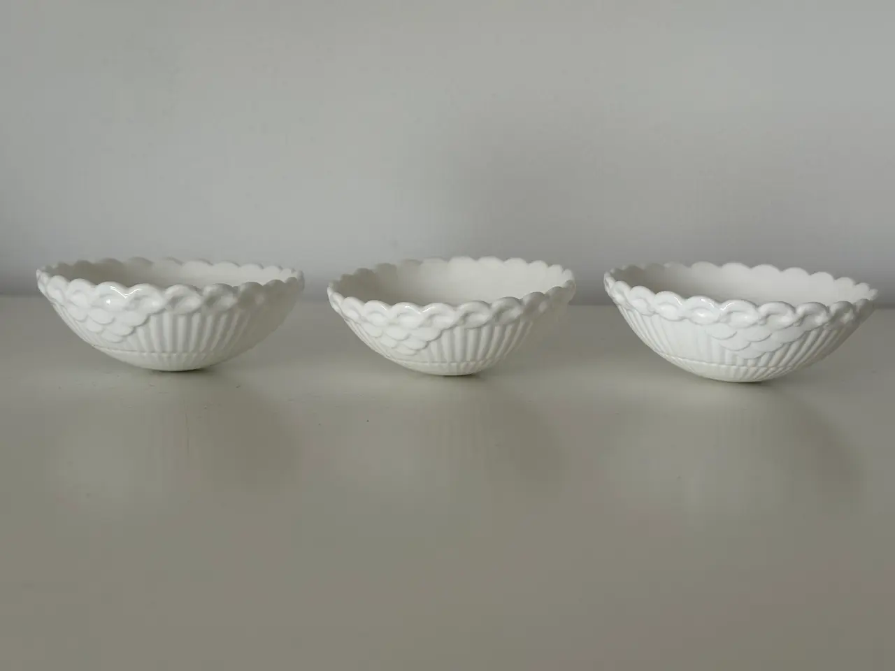 Billede 1 - Royal Copenhagen porcelænsskåle til adventsstage.