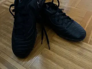 Nike Tiempo Legend 10 Club FG/MG