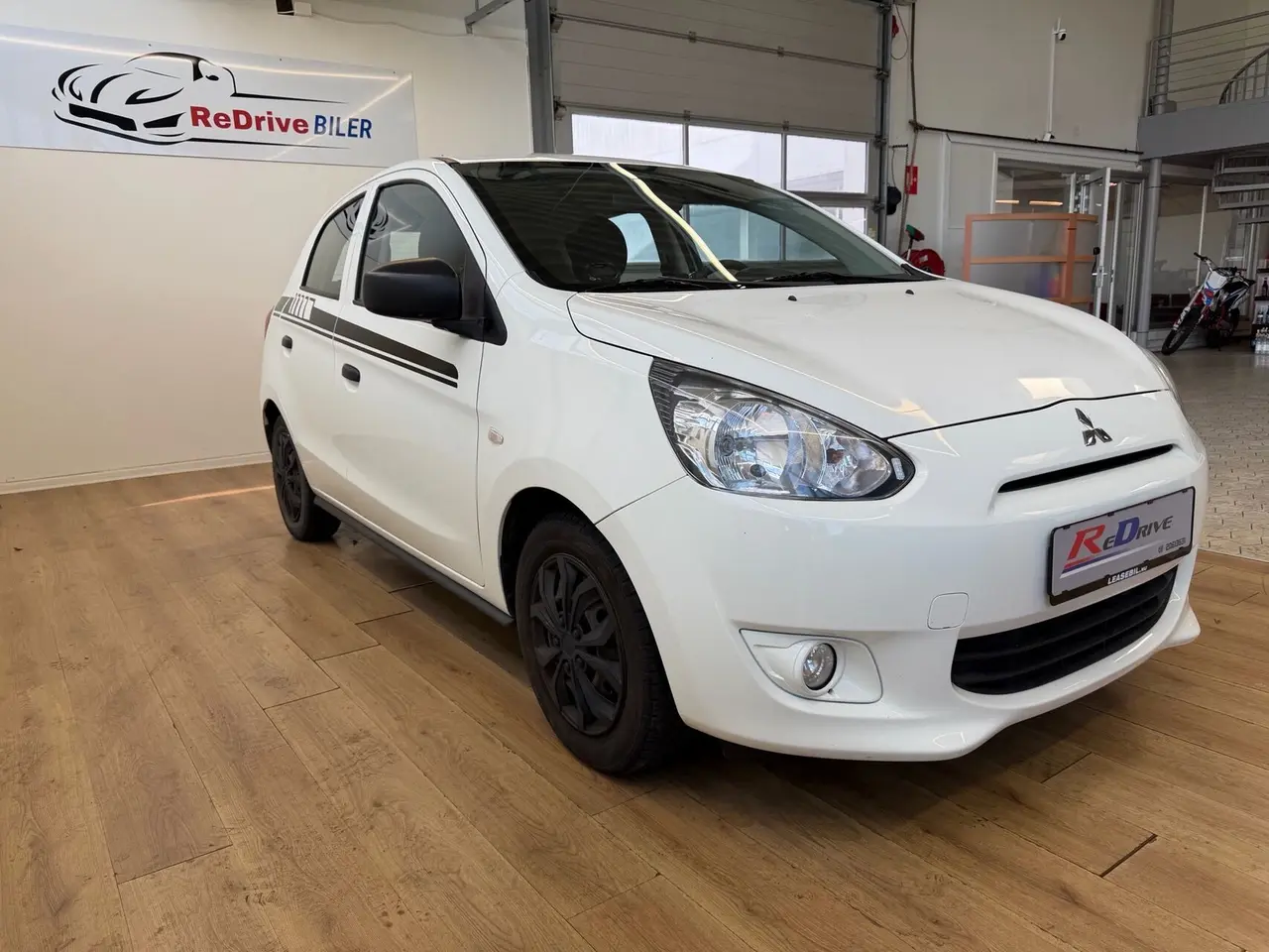 Billede 1 - Mitsubishi Space Star 1,0 Inform 71HK 5d