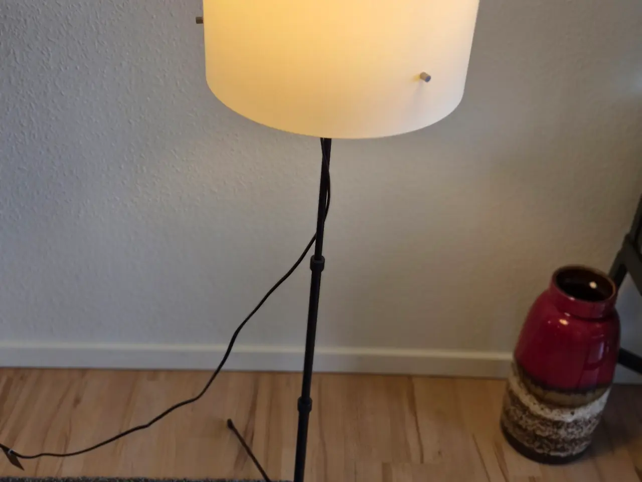 Billede 3 - Standerlampe på nodestativ-stel med stor pære