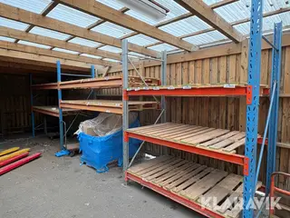 Pallereol med hylder