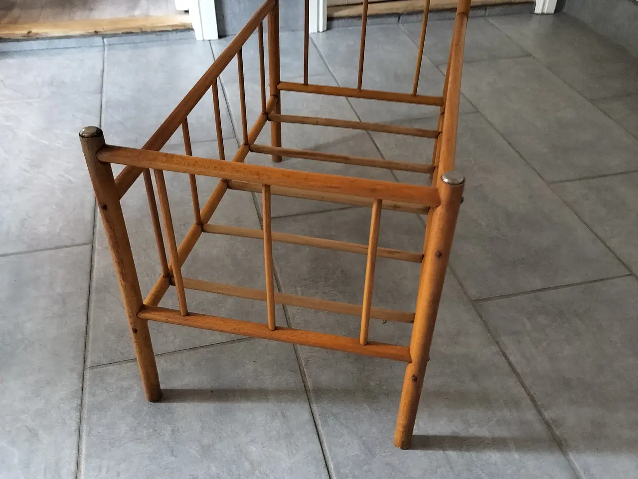 Billede 5 - Dukkeseng Gammel uden madras og med patina.
