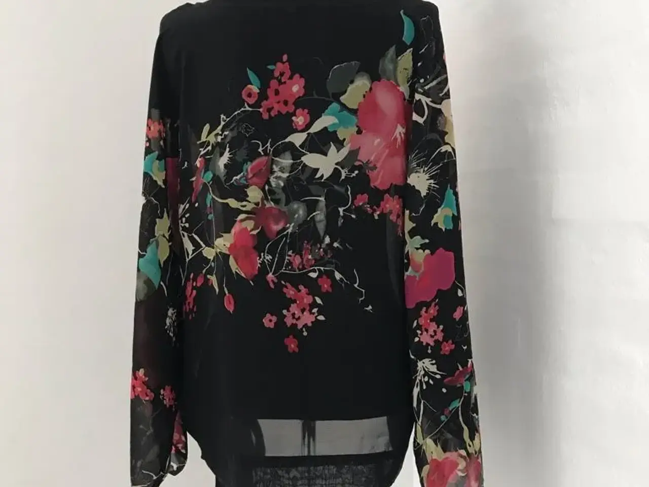 Billede 4 - Bluse str.42/xl