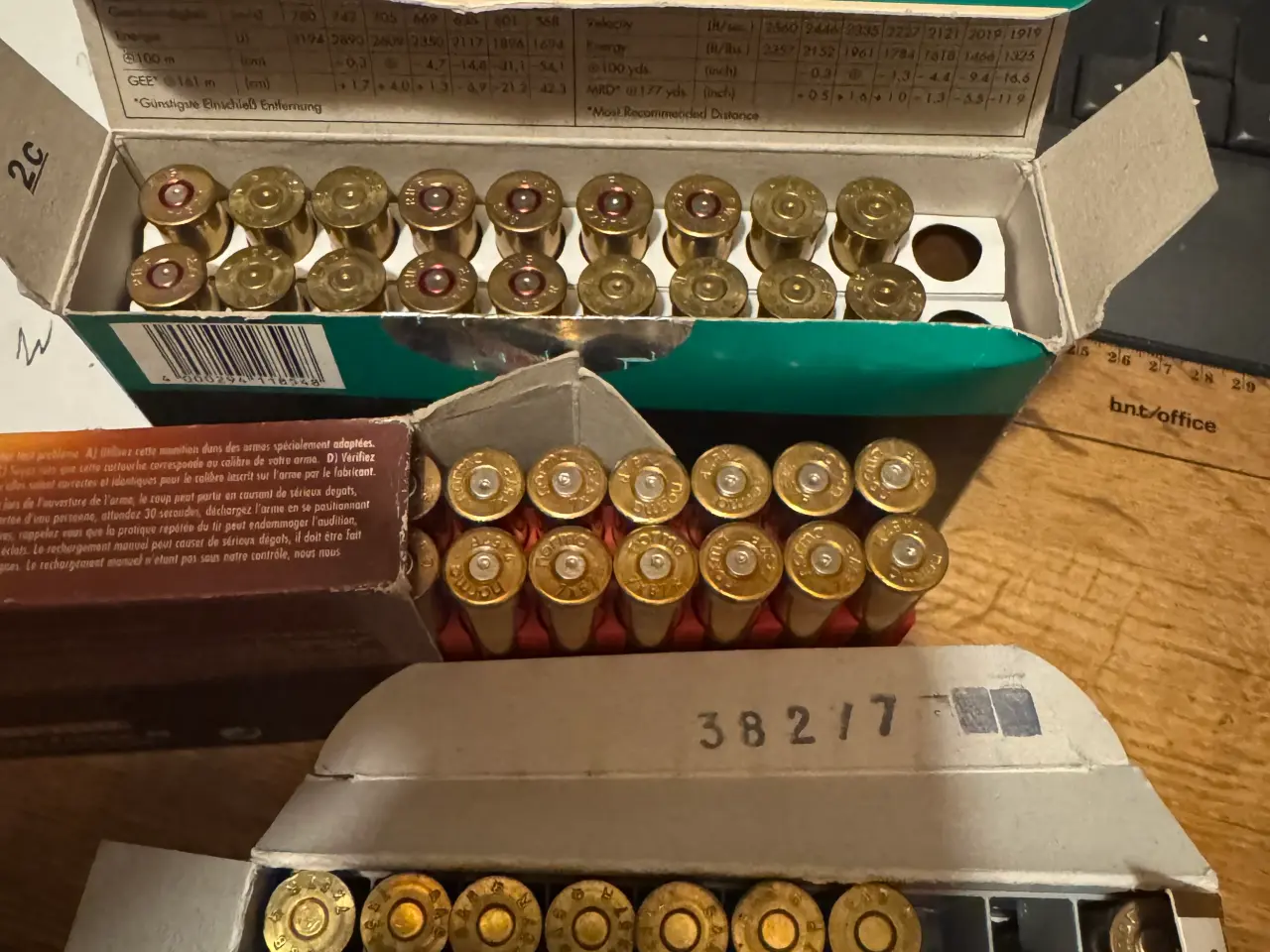Billede 1 - Tomme hylstre samt en rest jagt ammunition