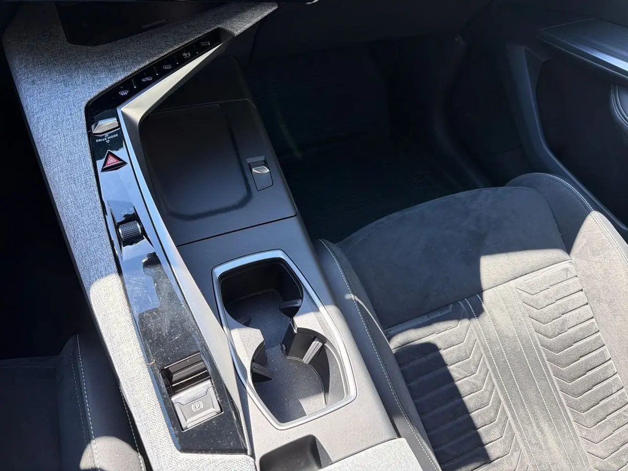 Billede 11 - Peugeot e-3008 77 GT Pack