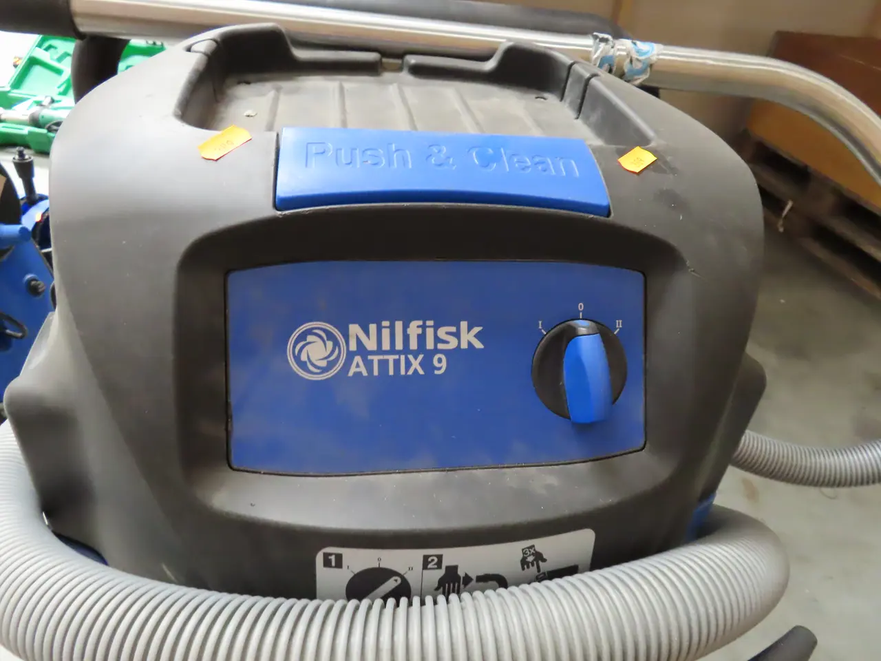 Billede 2 - Våd/tørsuger NILFISK ATTIX 9