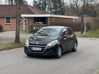 Peugeot 208 2016