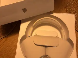AirPods Max Apple HELT NY