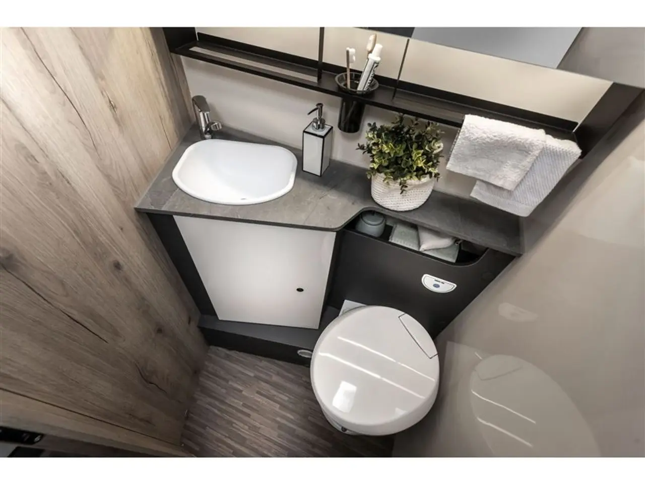 Billede 31 - 2026 - Elnagh T-Loft 582