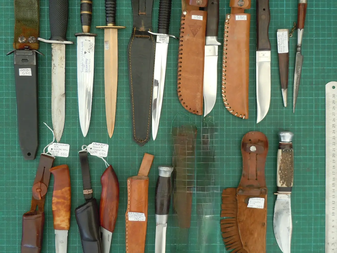 Billede 2 - Knive, dolke og daggerter.