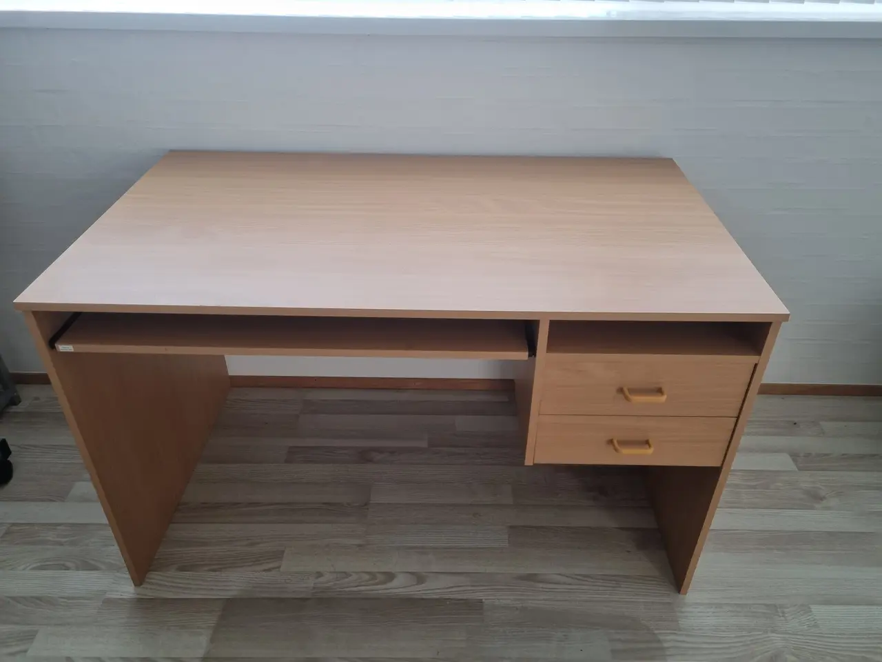 Billede 2 - Skrivebord