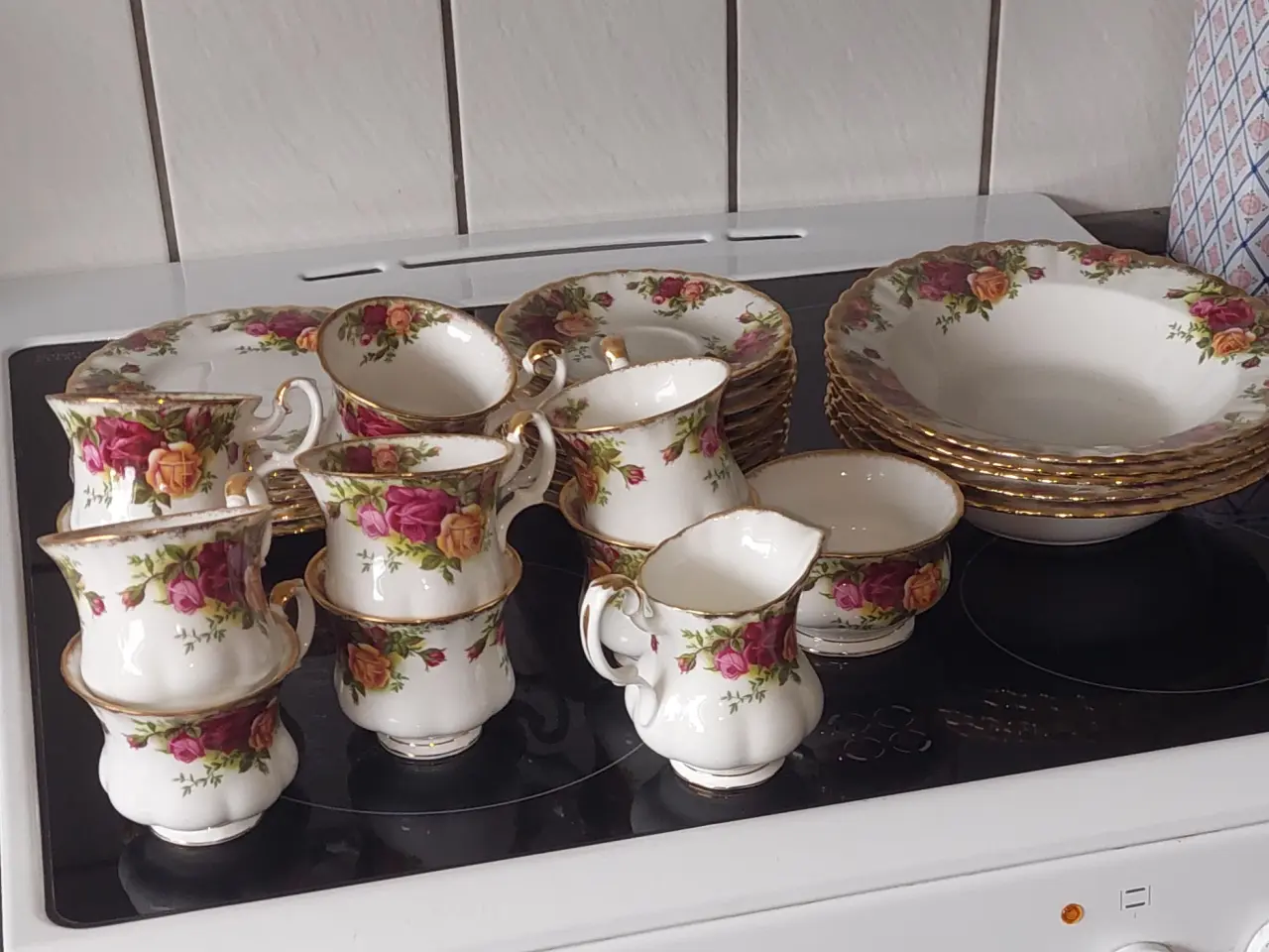 Billede 1 - Landsbyrose (Royal Albert)