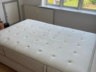 Bed and mattress giving away