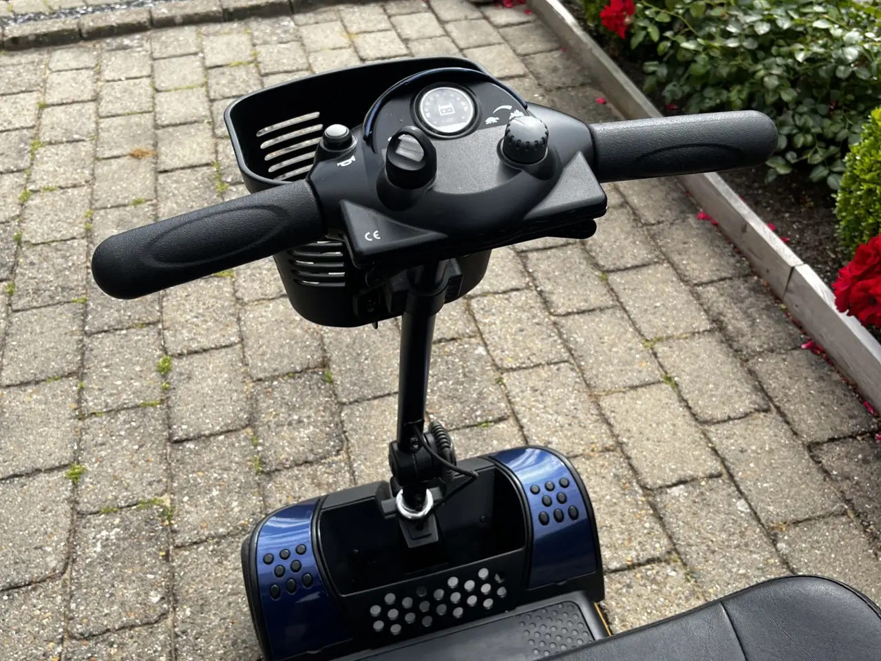 Billede 2 - Miniel-rejsescooter/Kan adskilles og medbringes i 
