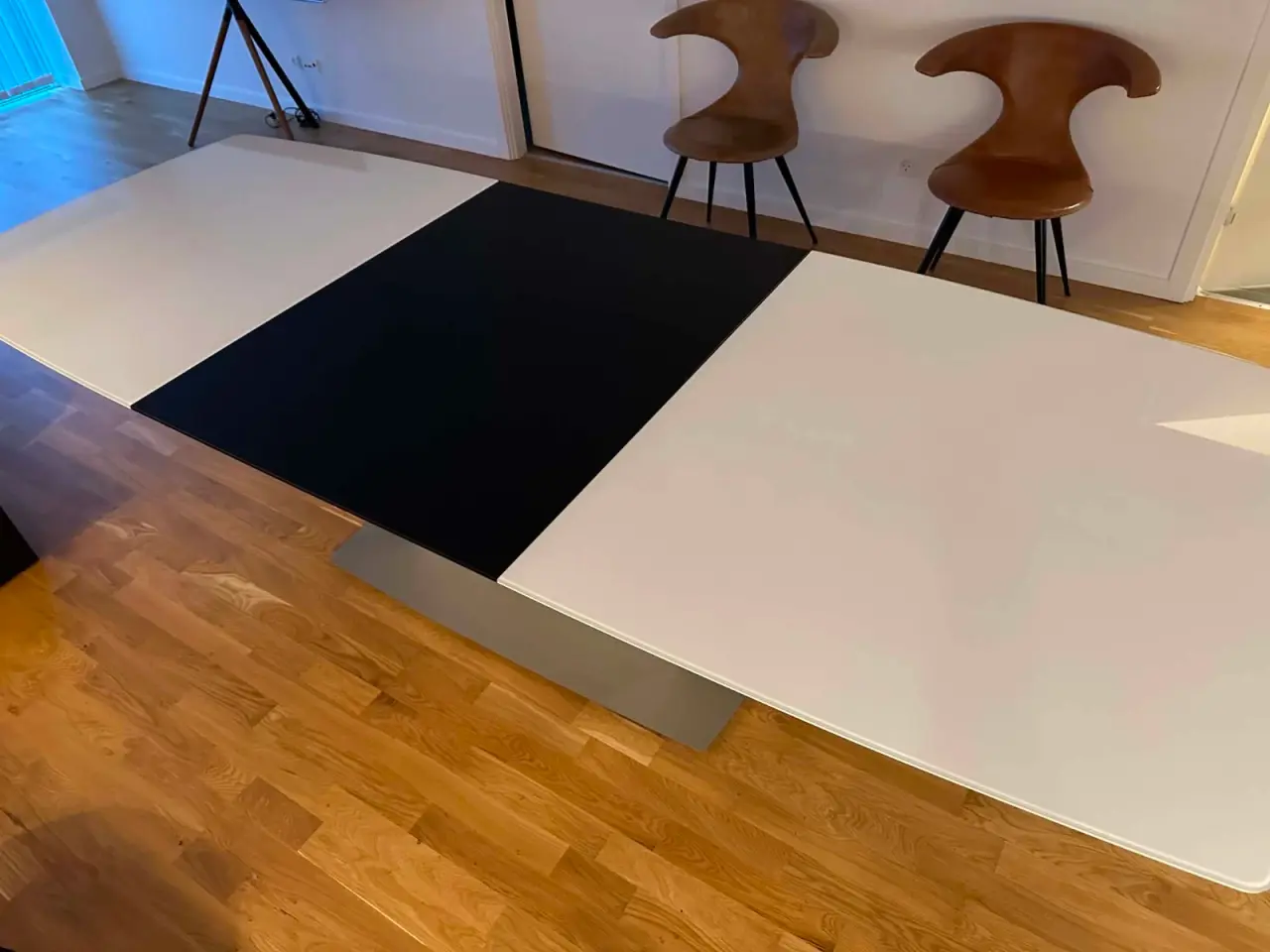 Billede 2 - Eksklusivt BoConcept Milano spisebord m. udtræk