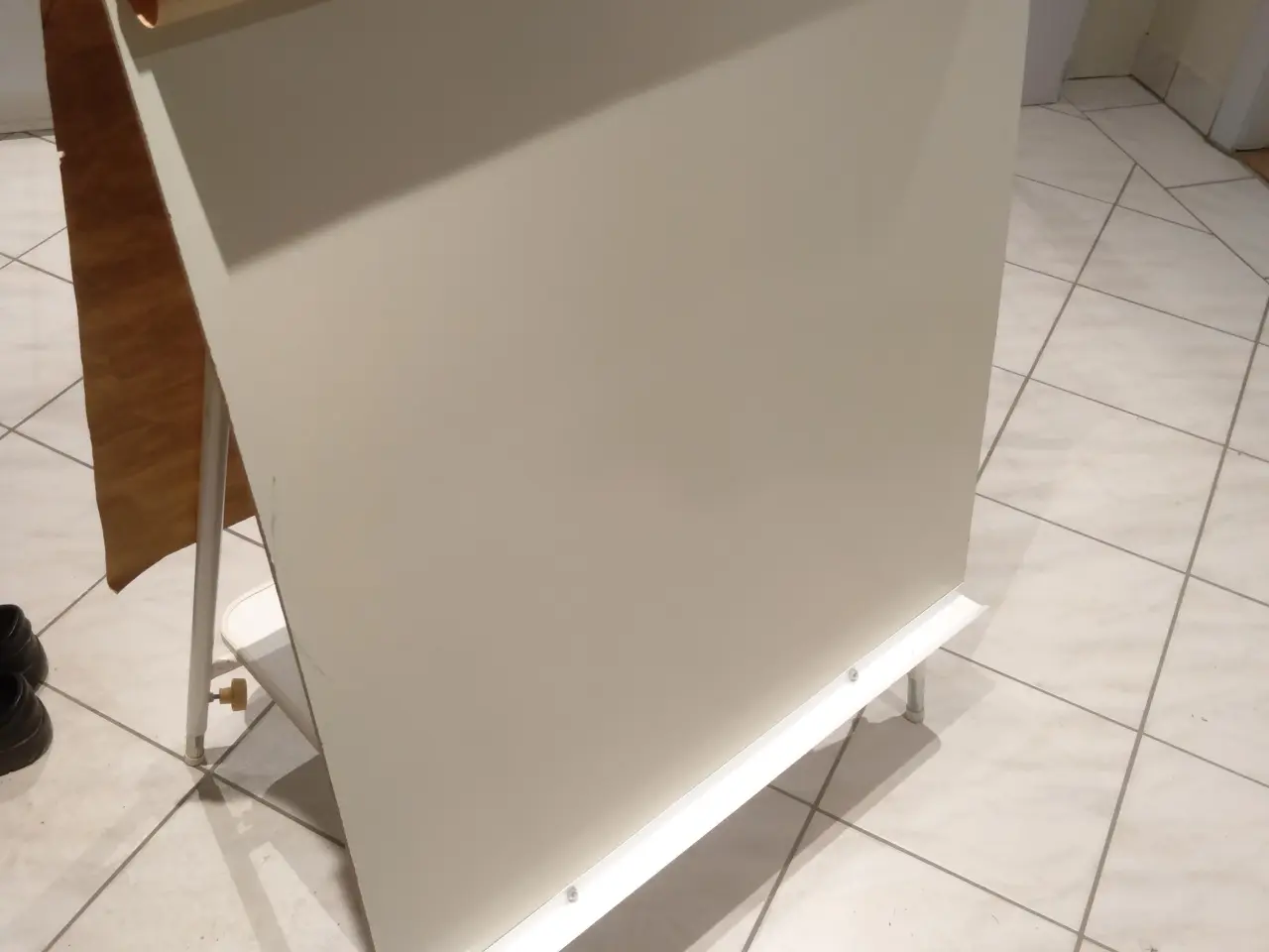 Billede 1 - Tavle til store stykker papir