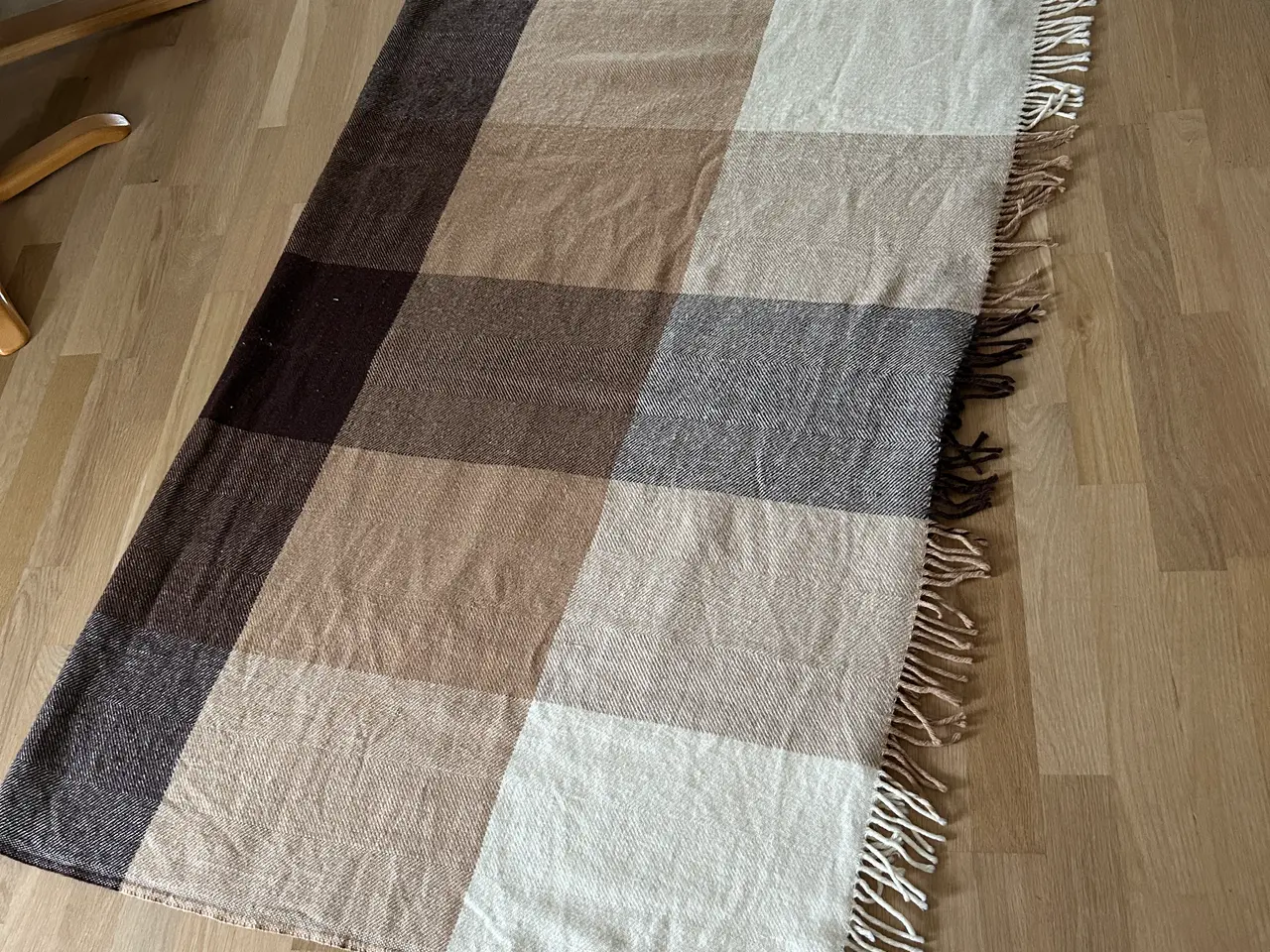 Billede 3 - Uld plaid i brun, beige og lyse tern