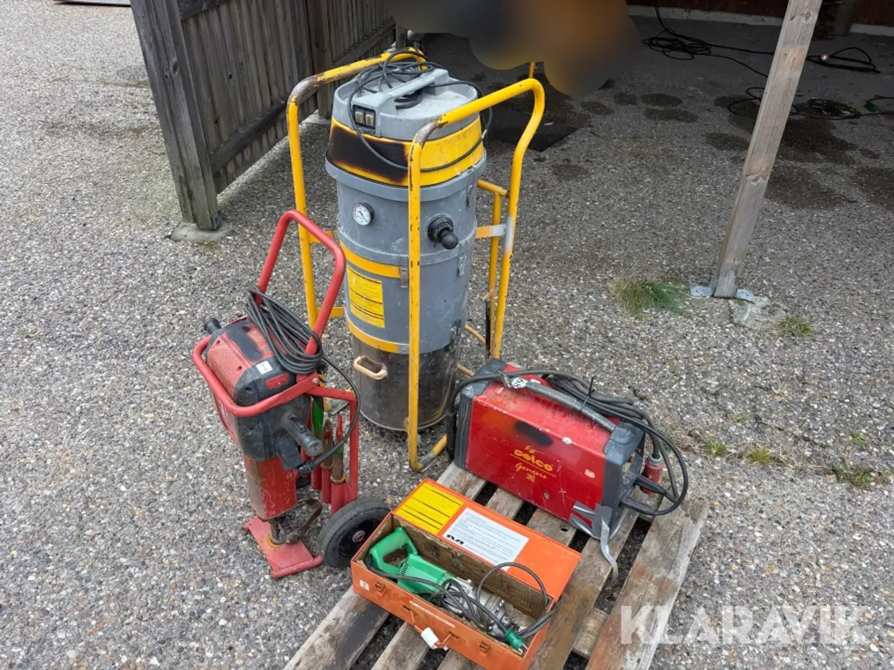 Billede 1 - Lot - Elektrodesvejser, jernklipper, brydehammer og støvsuger 4 styk