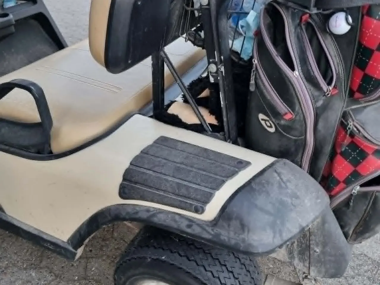 Billede 4 - Golfbil E-Z-GO benzinmotor til 2 personer
