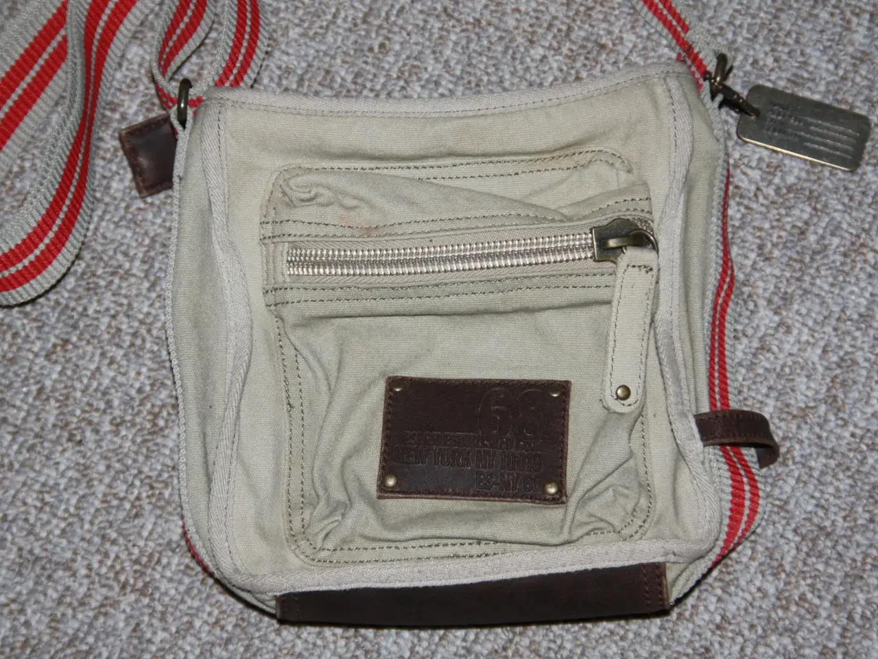 Billede 4 - Esprit kanvas skuldertaske 22 cm x 22 cm
