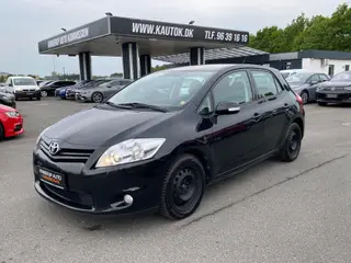 Toyota Auris 1,6 5D.aut. 132HK 5d