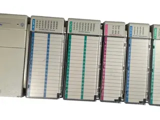 Allen-Bradley CompactLogix 1769-L32E PLC System