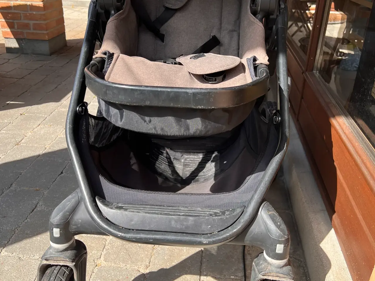 Billede 1 - Baby Jogger City Premier klapvogn brun/sort