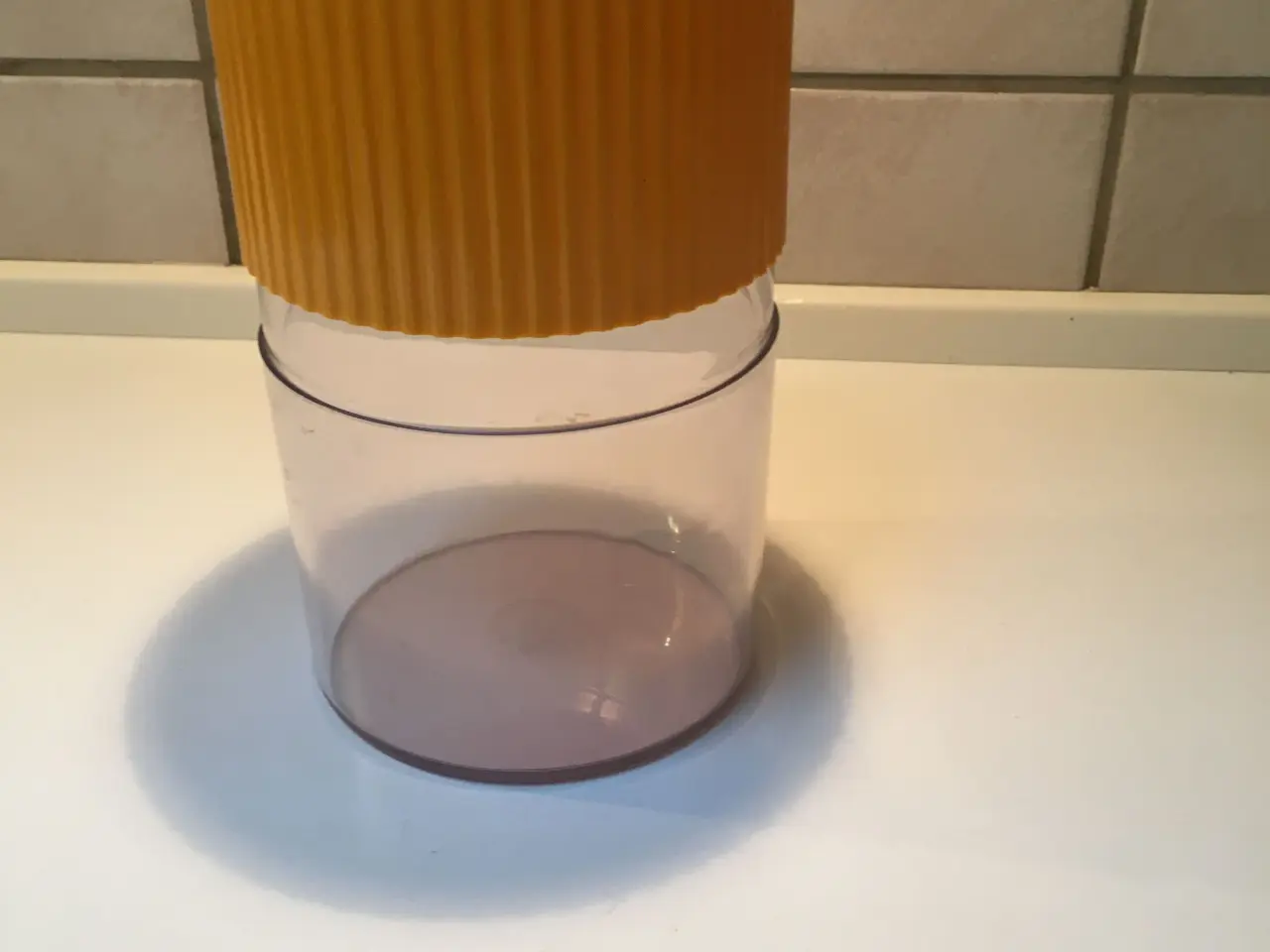 Billede 4 - Plast dåse 2 stk. Retro
