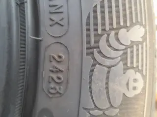 Michelin 225x55x17