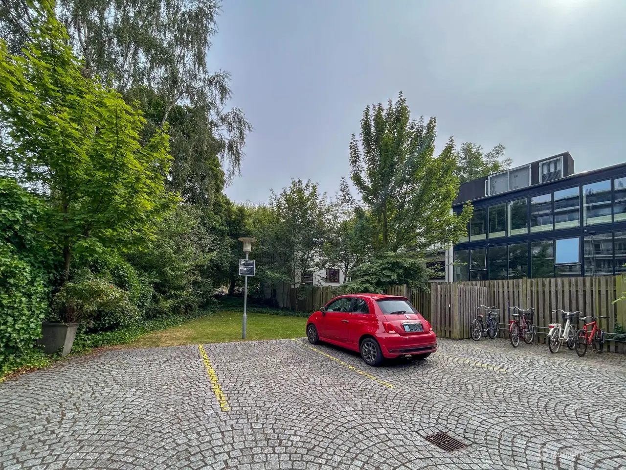 Billede 1 - Parkeringspladser - Edisonsvej. Frederiksberg