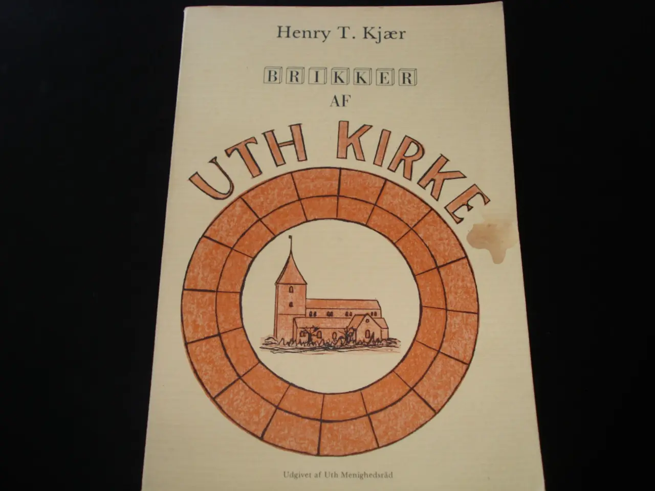Billede 1 - Brikker af Uth kirke