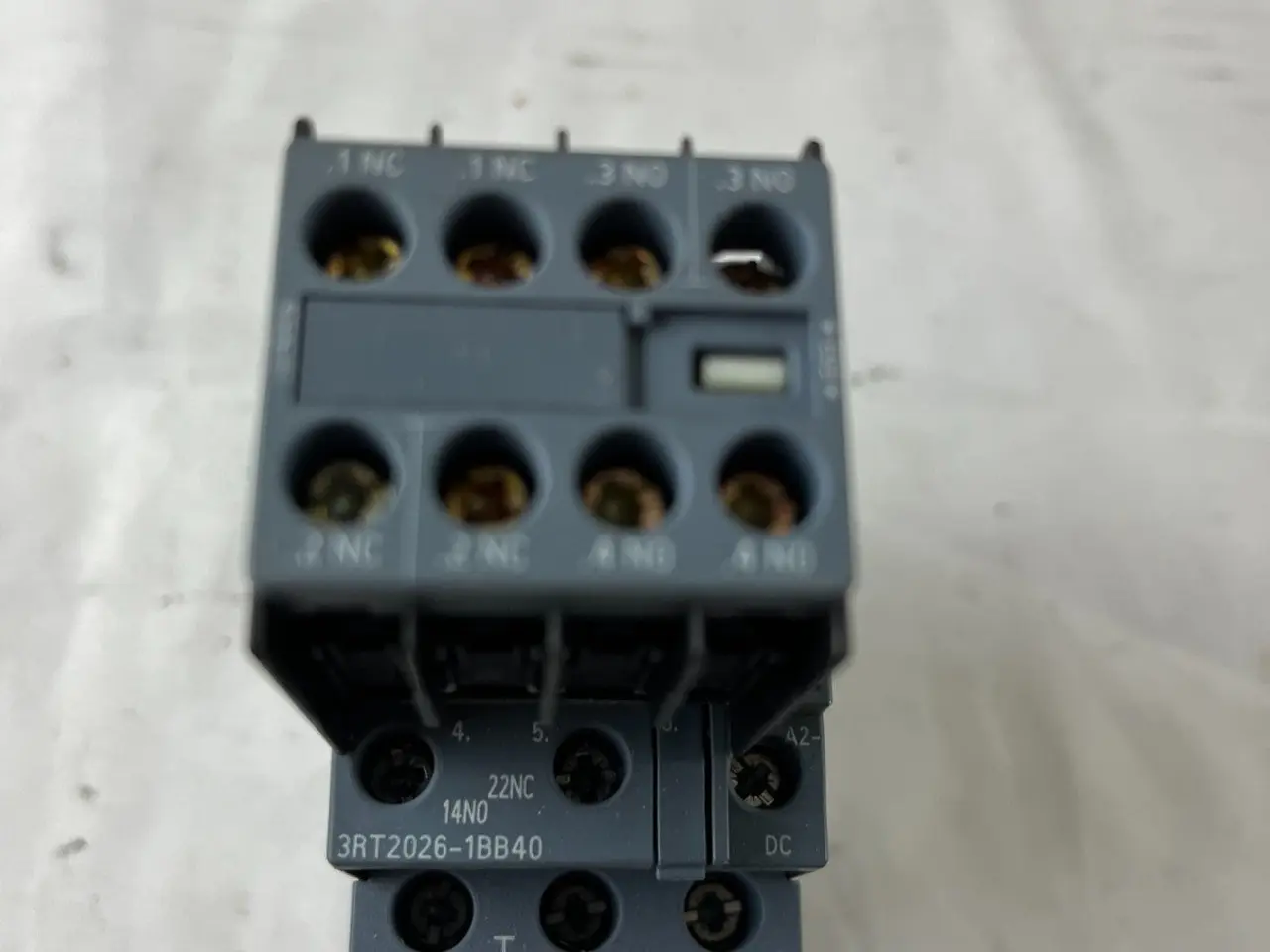 Billede 3 - Siemens 3RT2026 kontaktor 3P 25A 24V DC w/ 3RH2911