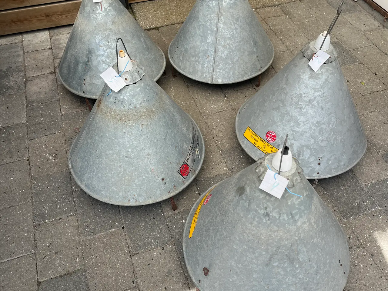 Billede 1 - 5 stk. varmelamper med trådgitter