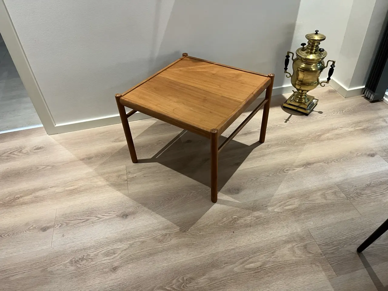 Billede 7 - Designer Ole Wanscher Sofabord i olieret valnød.