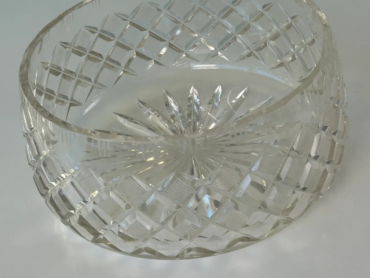 Billede 5 - Elegant slebet krystalskål – 22 cm i diameter