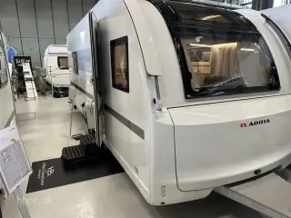 2024 - Adria Adora 572 UT Selected Edition   Adria Adora 572 UT Selected Edition (2024) – SPAR 10.000KR